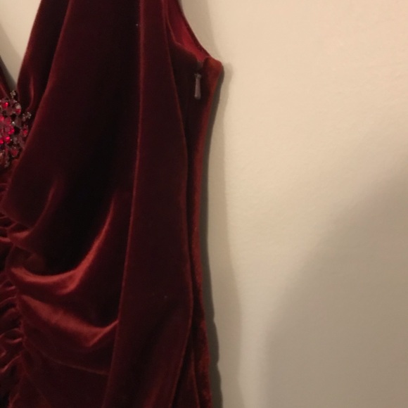 JESSICA MCCLINTOCK RED VELVET LONG DRESS - Picture 3 of 10